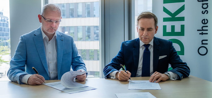 DEKRA podpisuje umowę z ATUM PLUS - specjalista ds. usuwania wgnieceń